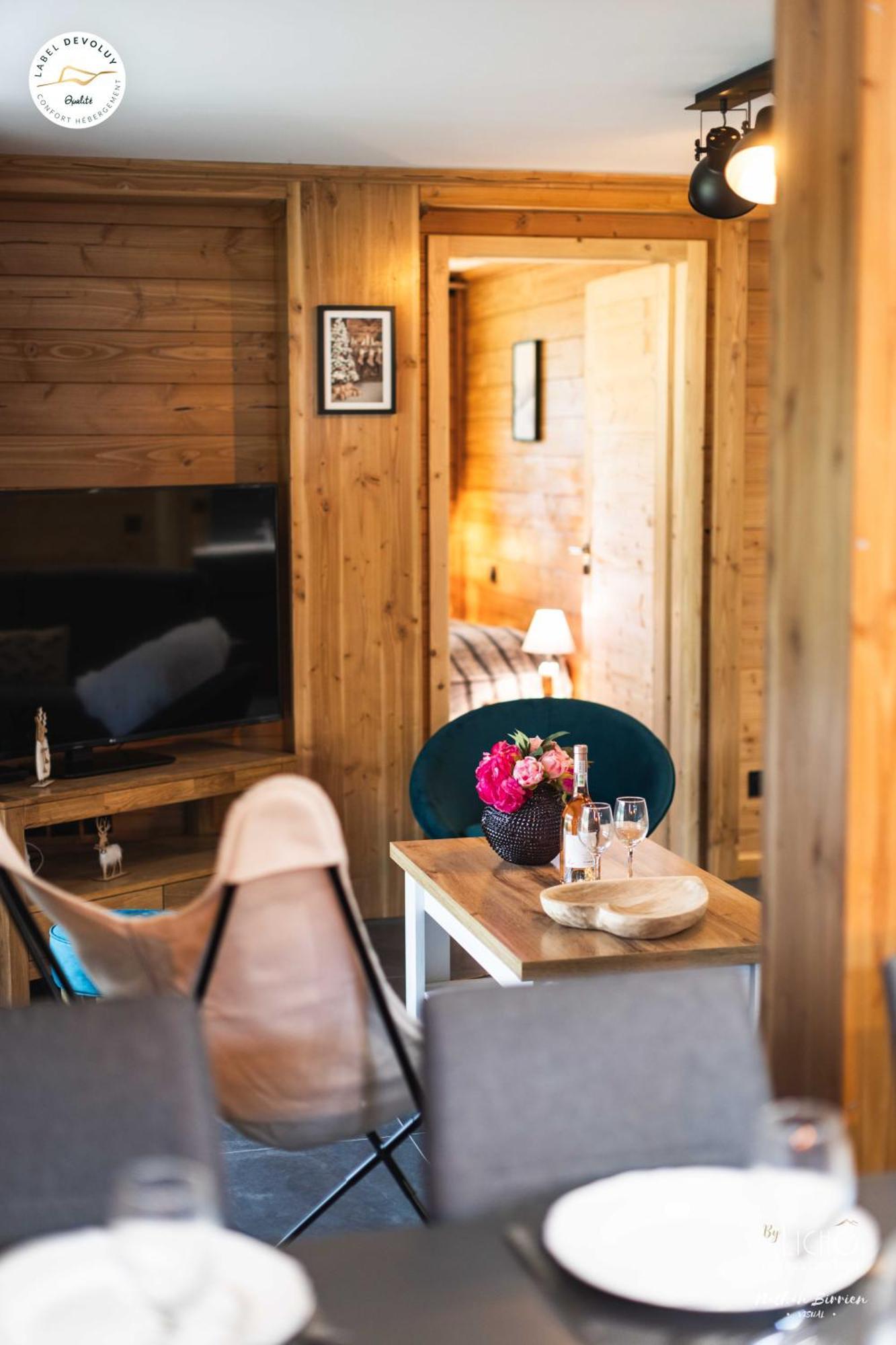 Appartement Lumineux Neuf Dans Bas De Chalet Le Douglas La Joue du Loup Esterno foto