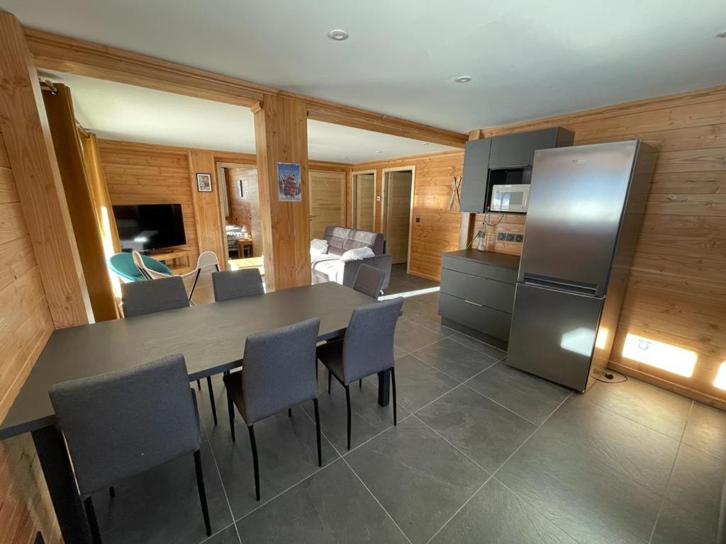 Appartement Lumineux Neuf Dans Bas De Chalet Le Douglas La Joue du Loup Esterno foto