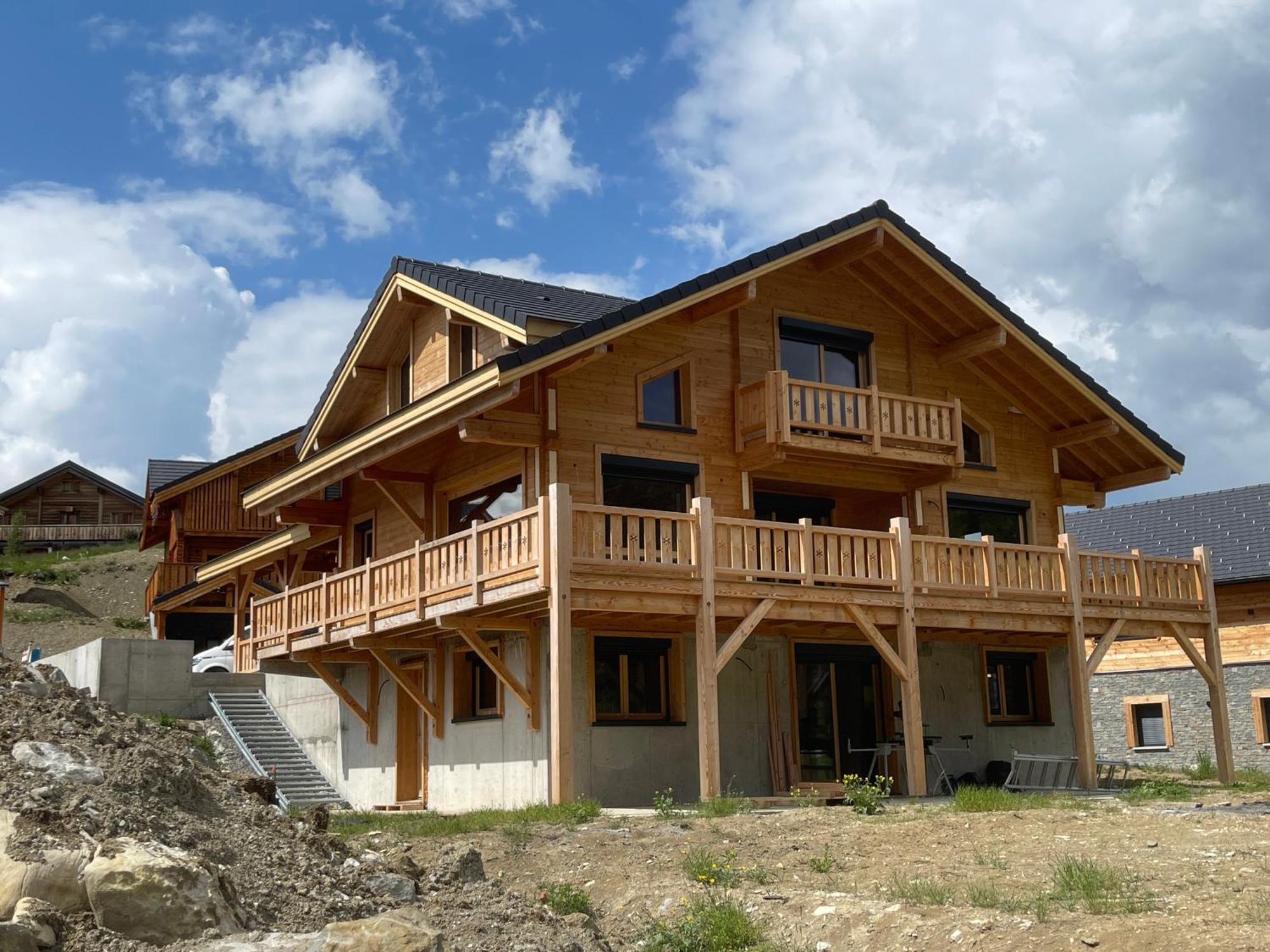 Appartement Lumineux Neuf Dans Bas De Chalet Le Douglas La Joue du Loup Esterno foto